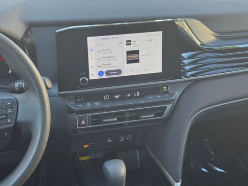 Used 2025 Toyota Camry LE image 21