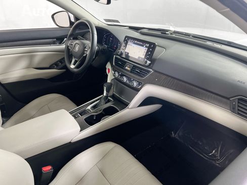 Used 2018 Honda Accord Touring image 29