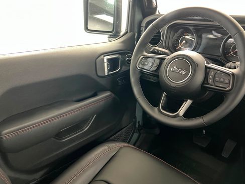 New 2026 Jeep Wrangler Unlimited Rubicon AWD/4WD image 11