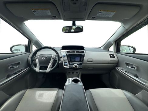 Used 2016 Toyota Prius V Five FWD image 8