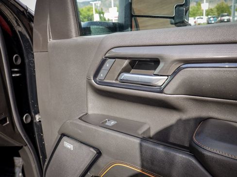 Used 2024 GMC Sierra 2500 AT4 w/ AT4 Premium Plus Package AWD/4WD image 27