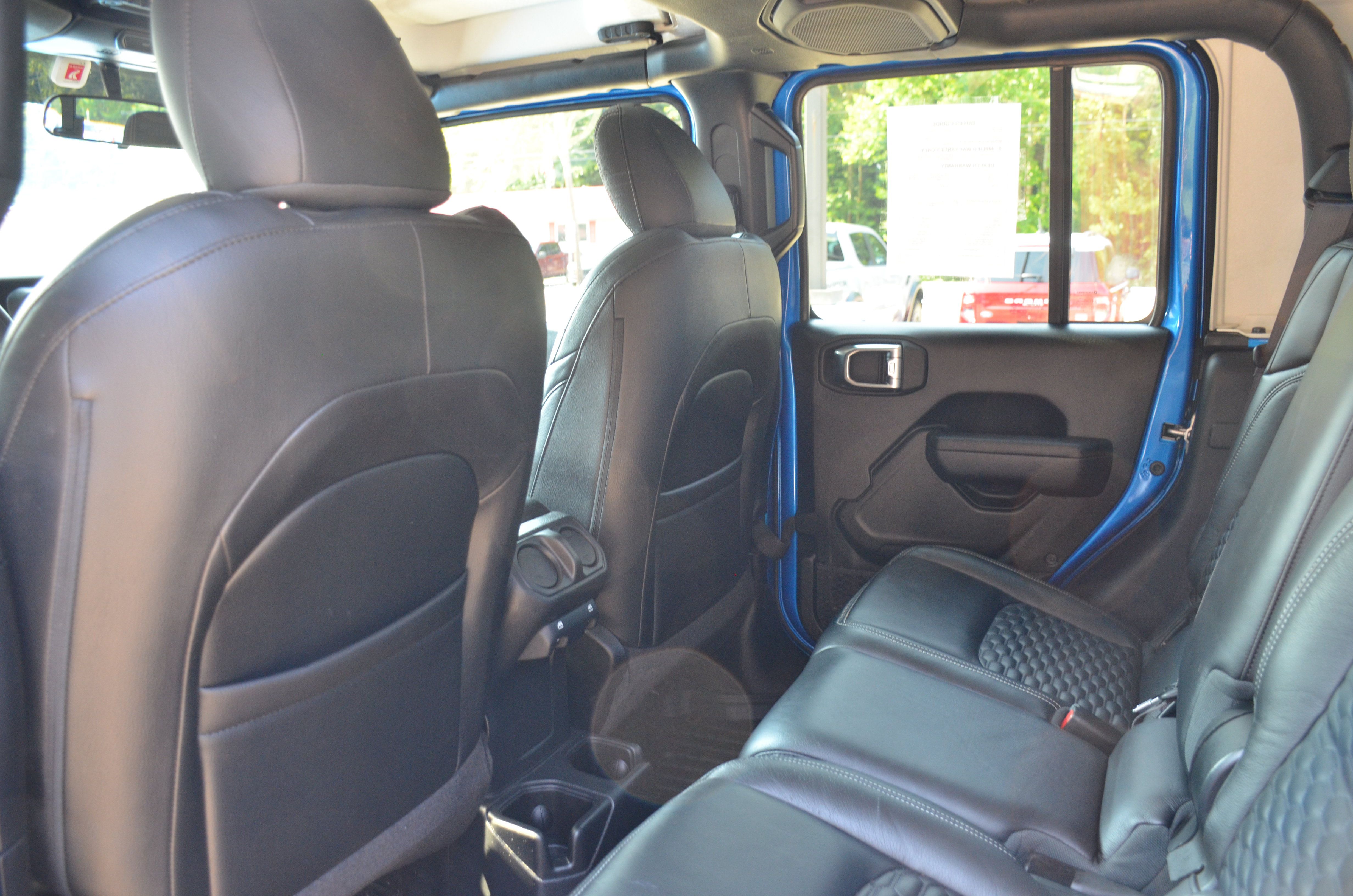 Used 2023 Jeep Gladiator Sport AWD/4WD image 43