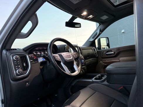 Used 2023 GMC Sierra 2500 SLT image 23