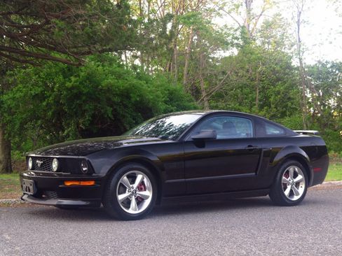 Used 2008 Ford Mustang GT RWD image 1