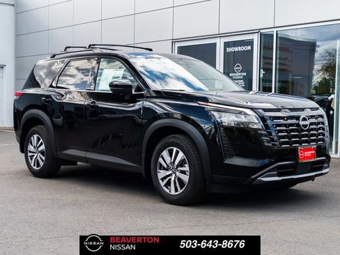 New 2026 Nissan Pathfinder SL AWD/4WD image 1