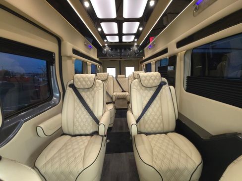 New 2024 Ford Transit 350 Midwest Discovery image 5