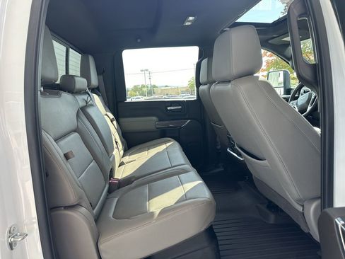 Used 2022 Chevrolet Silverado 2500 LTZ w/ Z71 Chrome Sport Edition AWD/4WD image 18