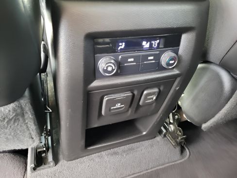 Used 2020 Chevrolet Traverse RS image 26