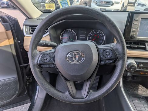 Used 2020 Toyota RAV4 XLE w/ All Weather Liner Package AWD/4WD image 8