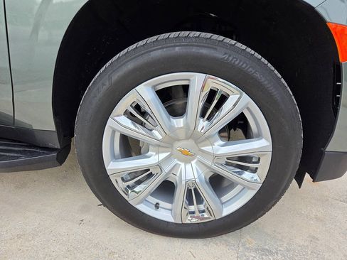 Used 2023 Chevrolet Tahoe High Country AWD/4WD image 19