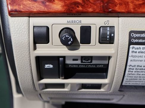 Used 2010 Subaru Outback 2.5i Limited AWD/4WD image 11