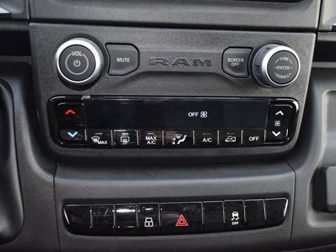 New 2025 RAM ProMaster 3500 w/ Roll-Up Rear Door Package FWD image 13