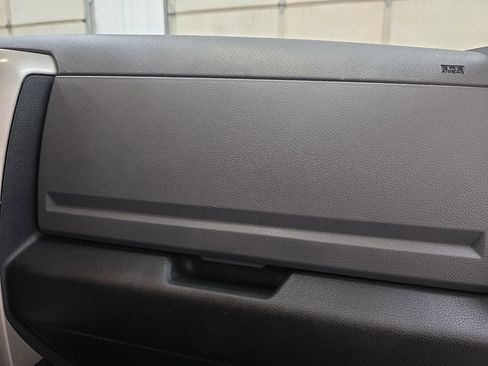 Used 2015 RAM 2500 SLT w/ Luxury Group image 38