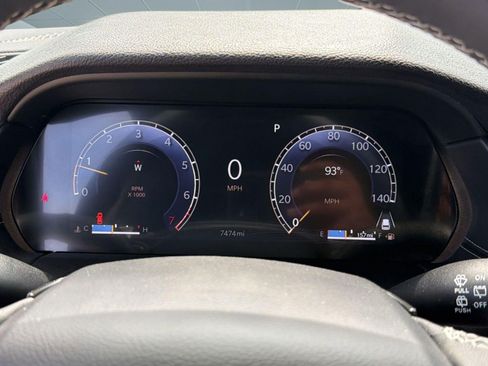 Used 2025 Jeep Grand Cherokee Altitude RWD image 21