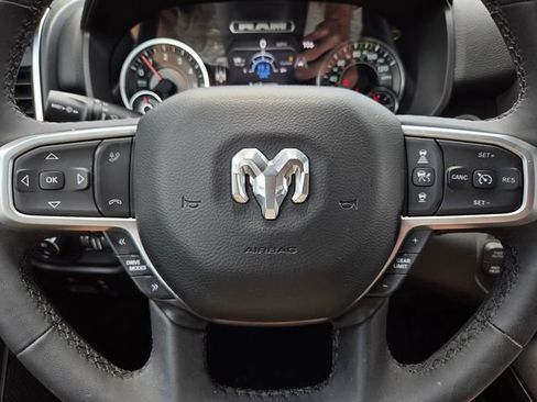 Used 2025 RAM 1500 Big Horn AWD/4WD image 31