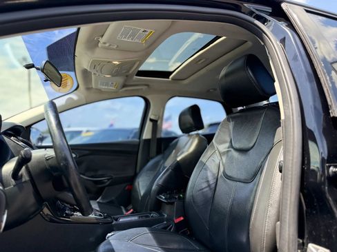 Used 2018 Ford Focus Titanium FWD image 13