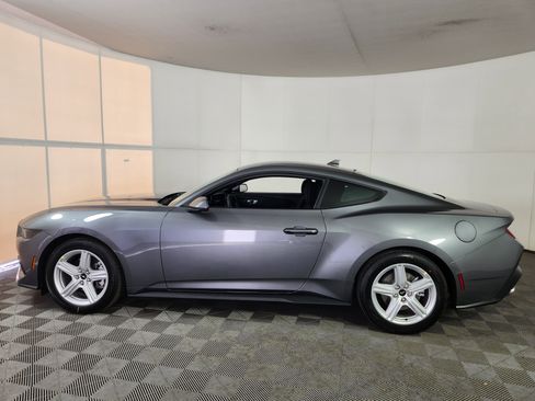 New 2026 Ford Mustang image 4