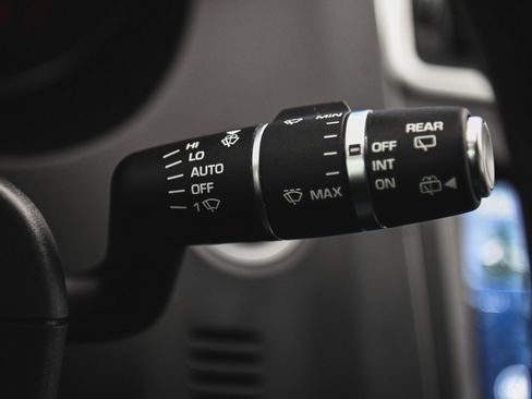 Used 2019 Jaguar E-PACE S image 25