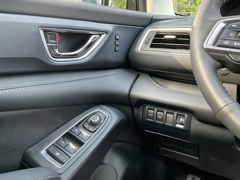 New 2026 Subaru Ascent Limited image 27