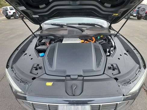 Used 2019 Audi e-tron Prestige w/ Prestige Package image 22