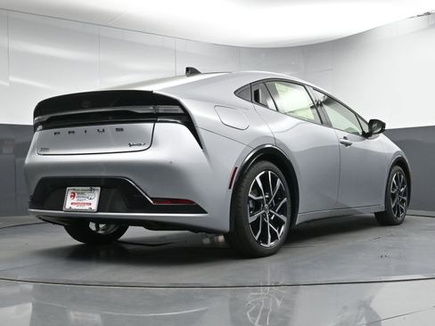 New 2025 Toyota Prius Plug-In Hybrid image 24