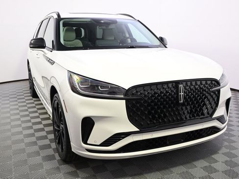 New 2026 Lincoln Aviator Reserve image 9