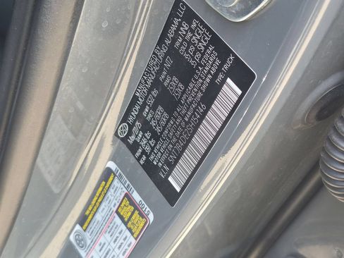 Used 2025 Hyundai Santa Cruz SEL FWD image 34