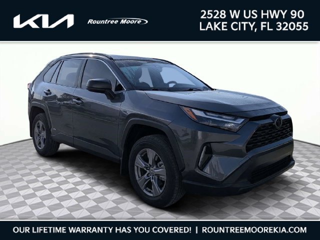 Used 2025 Toyota RAV4 LE AWD/4WD image 1