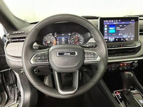 Used 2023 Jeep Compass Latitude w/ Sun and Sound Group AWD/4WD image 14