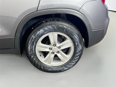 Used 2020 Chevrolet Trax LS w/ Tint and Cruise Package image 24