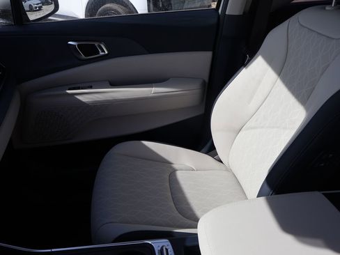 New 2026 Kia Carnival SX image 22