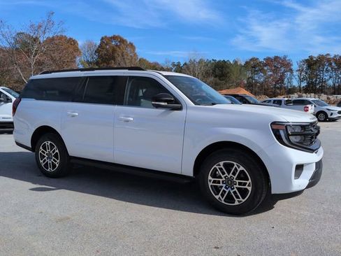 New 2025 Ford Expedition Max Active image 2