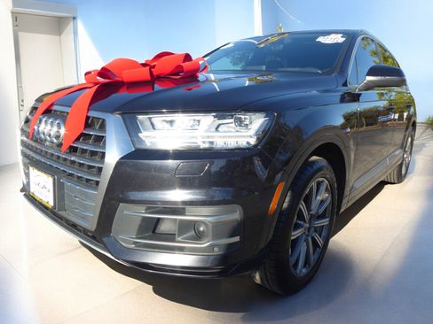 Used 2017 Audi Q7 3.0T Prestige w/ Prestige Package image 5