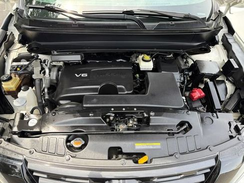 Used 2018 Nissan Pathfinder SL w/ Midnight Edition Package AWD/4WD image 14