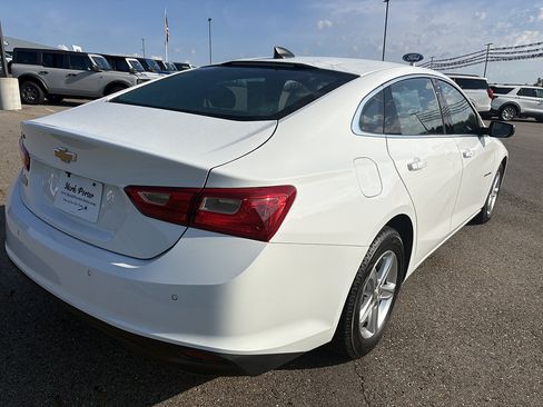 Used 2023 Chevrolet Malibu LS w/ Driver Confidence Package FWD image 5