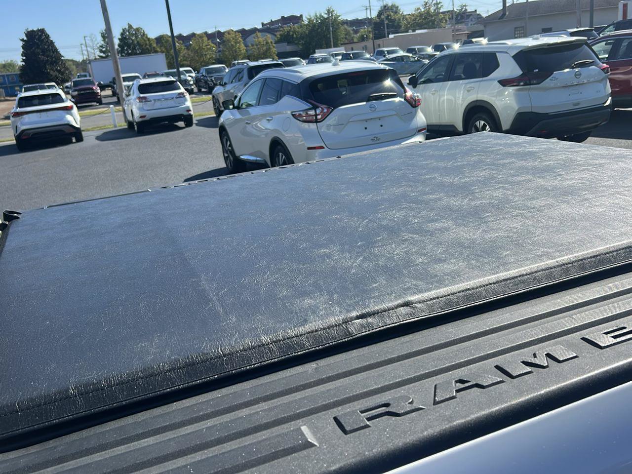 Used 2019 RAM 1500 Laramie AWD/4WD image 9
