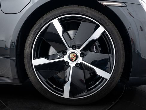 Certified 2024 Porsche Taycan GTS image 11