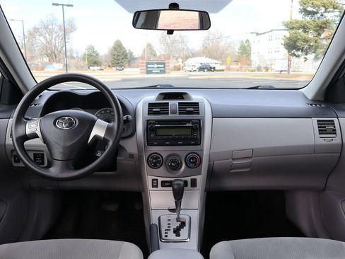 Used 2012 Toyota Corolla LE image 17