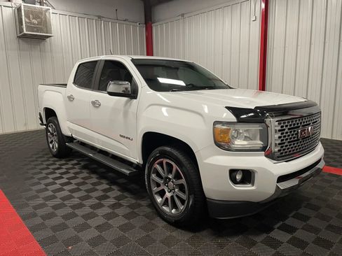 Used 2019 GMC Canyon Denali image 5