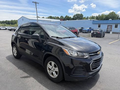 Used 2020 Chevrolet Trax LS w/ Tint and Cruise Package FWD image 2