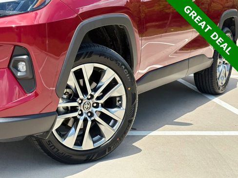 Used 2023 Toyota RAV4 XLE Premium FWD image 7