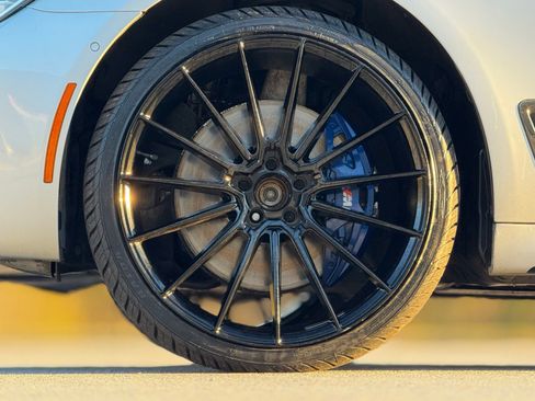 Used 2019 BMW 750i xDrive w/ Executive Package image 19