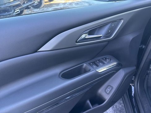 New 2026 Chevrolet Traverse LT w/ Midnight/Sport Edition image 19