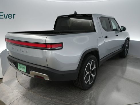 Used 2024 Rivian R1T Adventure Dual AWD/4WD image 3