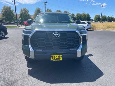 Certified 2022 Toyota Tundra SR5 w/ TRD Off-Road Package AWD/4WD image 8