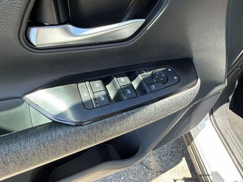 New 2026 Nissan Kicks SV AWD/4WD image 19