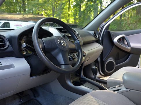 Used 2007 Toyota RAV4 4WD image 12