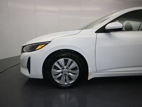 Used 2024 Nissan Sentra S FWD image 9