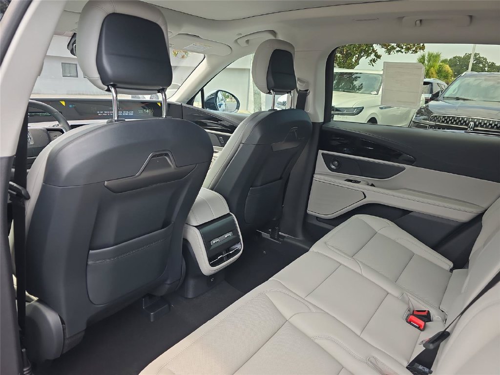 New 2026 Lincoln Nautilus Premier w/ Equipment Group 102A AWD/4WD image 10