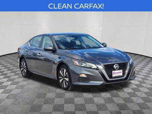 Certified 2022 Nissan Altima 2.5 SV image 2